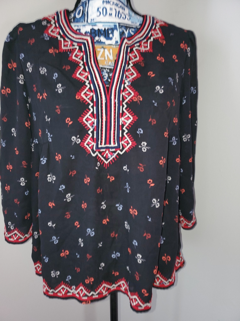 Vintage GAP Embroidered V-Neck Boho Tunic Top - Black with Red & White Accents